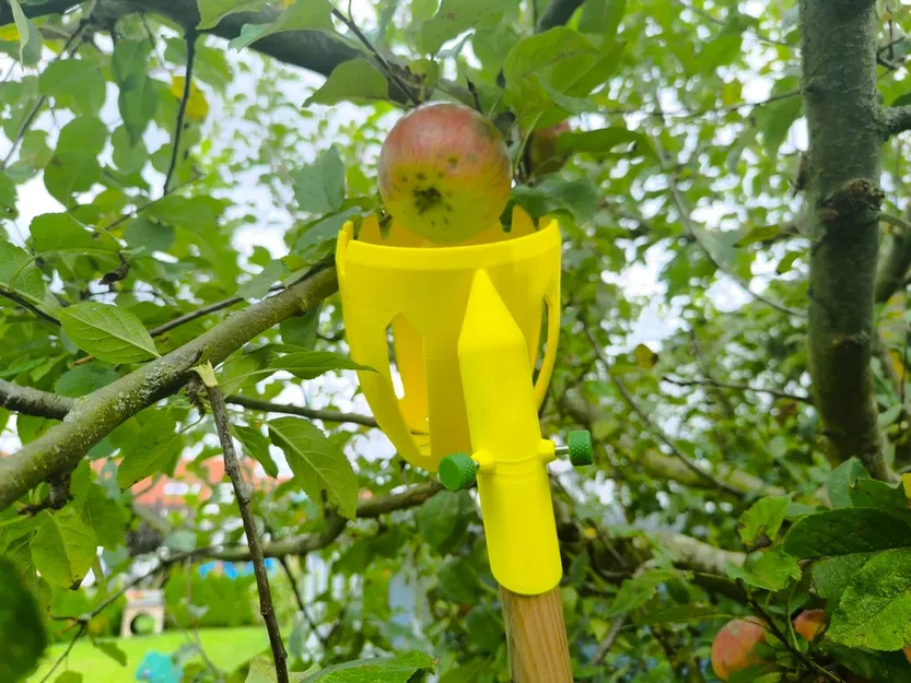 Dụng cụ hái trái cây – Apple Grabber (Fruit Picker) - Image 4