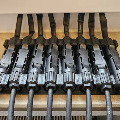 Giá đỡ Solar MC4 8 khe (8-fach Solar MC4 Halterung)