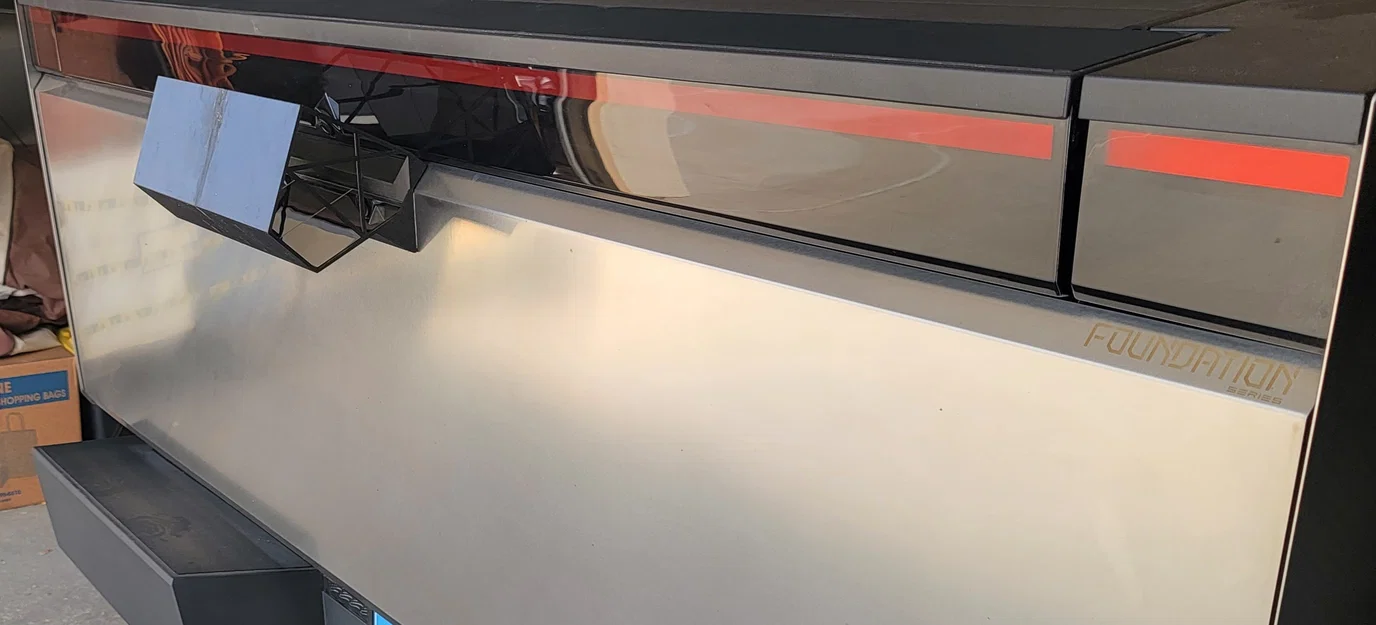 Lăng kính camera tailgate Cybertruck (Cybertruck Tailgate Camera Prism) - Image 3