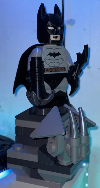 Batman TAS Brick MegaFigure (Tỉ lệ 5:1) – Batman Animated Series Brick MegaFigure - Image 2