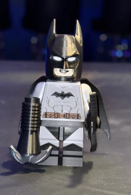 Batman TAS Brick MegaFigure (Tỉ lệ 5:1) – Batman Animated Series Brick MegaFigure - Image 3