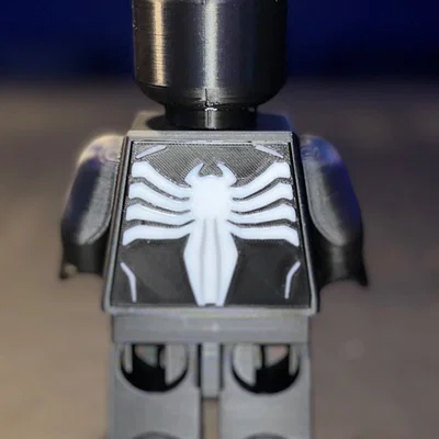 Spider-Man đồ Symbiote đen Brick MegaFigure (tỉ lệ 5:1)