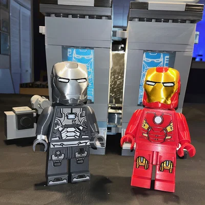Megafig Brick Iron Man & War Machine (tỷ lệ 5:1)
