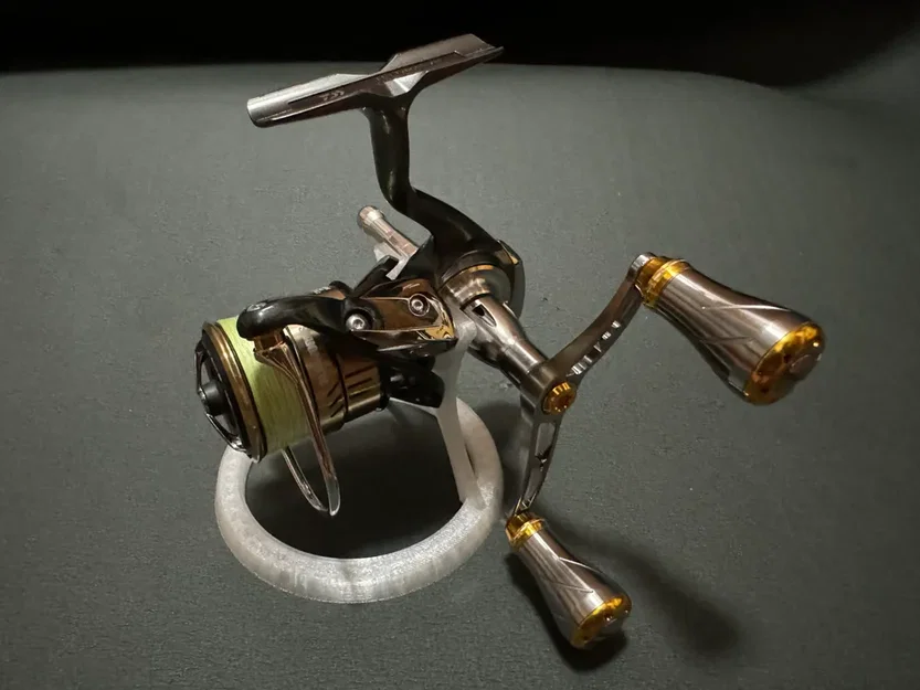 Giá đỡ máy câu cá (Fishing Reel Holder) - Giải pháp lưu trữ hiệu quả - Image 1