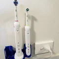 Giá đỡ bàn chải điện - Oral B - Thumbnail 2