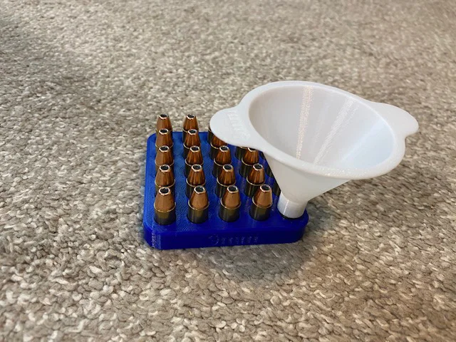 Khay Reloading và Phễu Đổ Thuốc Súng (Reloading Trays & Powder Funnels) - Image 1