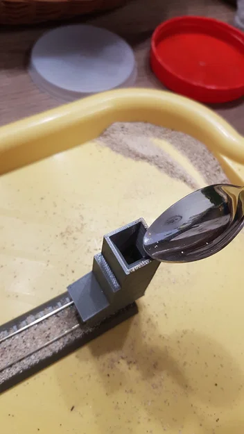 Dụng cụ rải đá ballast cho đường ray xe lửa mô hình TT và H0 - Image 8