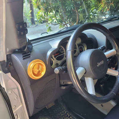Hộp iris thay cửa gió Jeep JK (Jeep JK air vent iris box)