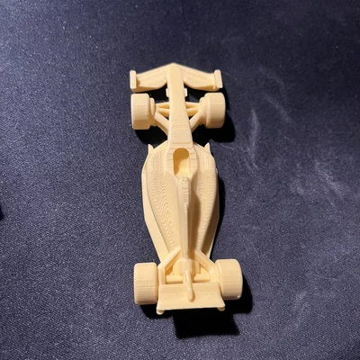 Mô hình xe đua F1 phong cách hoạt hình ngộ nghĩnh