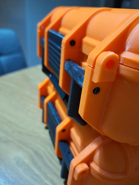 Rugged Box – Hộp khóa cứng cáp với insert thay đổi - Image 2