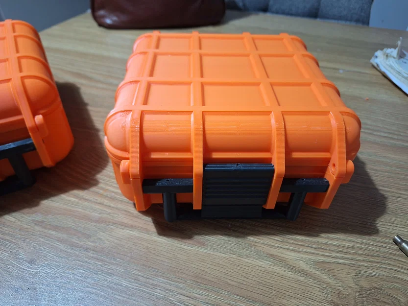 Rugged Box – Hộp khóa cứng cáp với insert thay đổi - Image 3