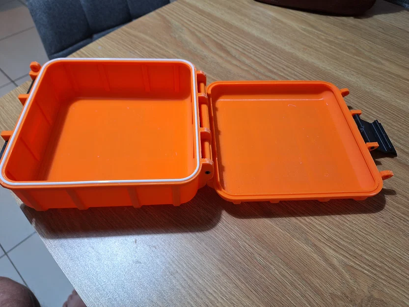 Rugged Box – Hộp khóa cứng cáp với insert thay đổi - Image 5