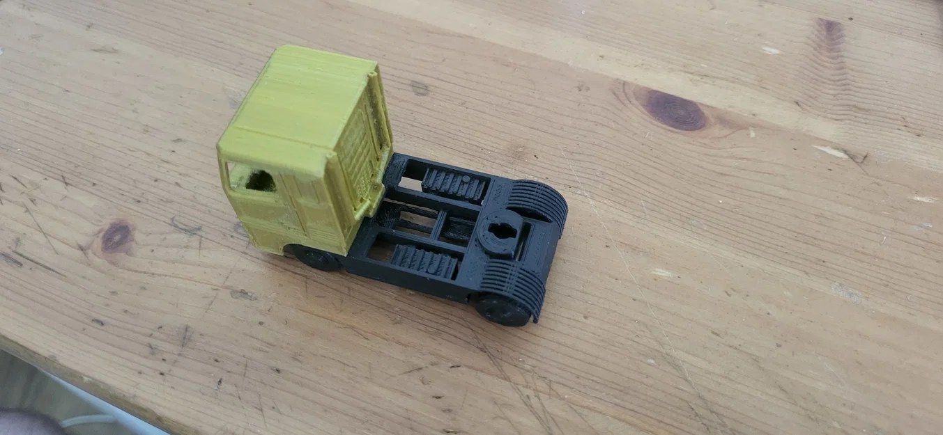Mô hình xe đầu kéo Euro Truck tỉ lệ 1:87 siêu chi tiết cho dân chơi 3D - Image 4