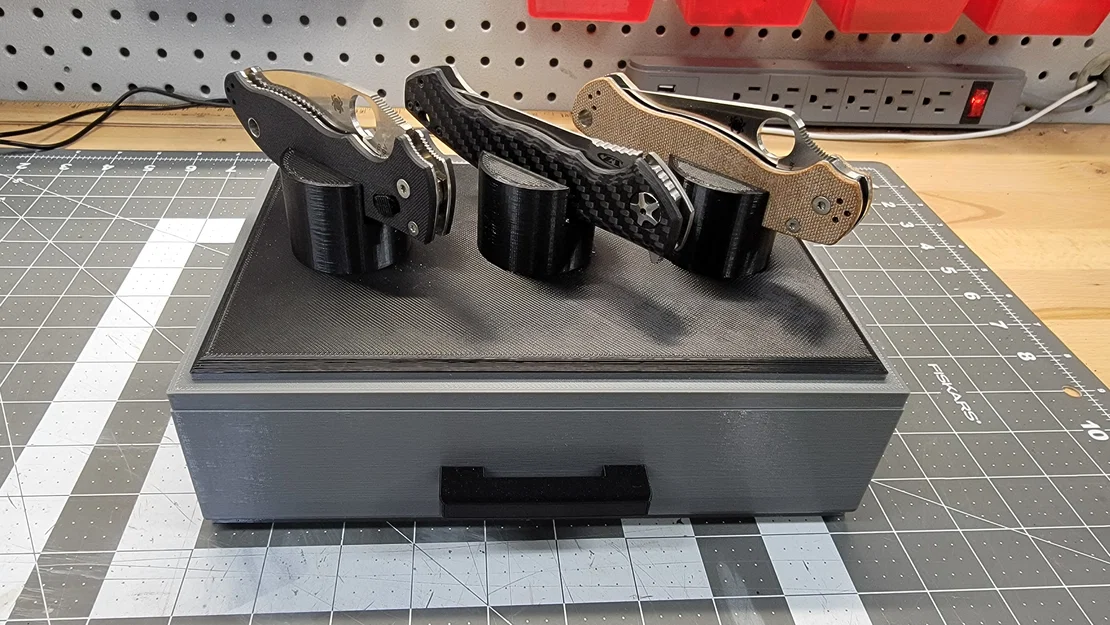 Kệ trưng bày dao kèm ngăn kéo - Image 1