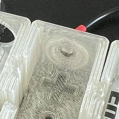 Hộp/khay pin AA không lò xo, tiếp xúc chống rung sốc