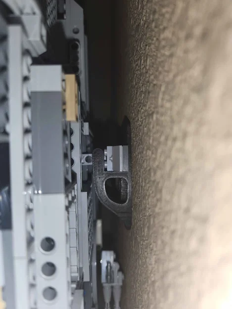 Giá treo tường Lego Millenium Falcon - 75105 - Image 2