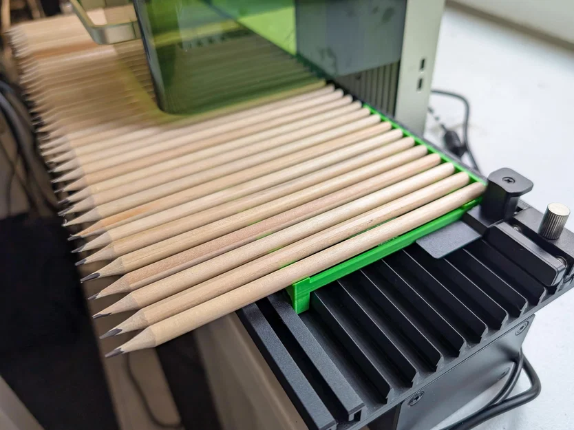 Giá đỡ bút/bút chì cho Xtool F1 Laser và Slider - Image 4