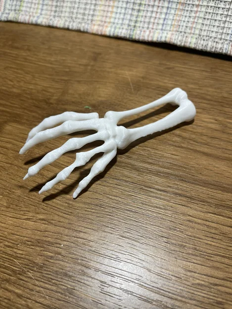 Mô hình bàn tay xương Skeleton Hand trang trí Halloween ấn tượng - Image 1