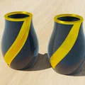 Mẫu bình hoa trang trí 3D hiện đại với thiết kế rãnh xoắn ấn tượng - Thumbnail 3