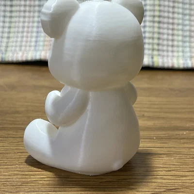 Mô hình chú gấu ngồi ôm trái tim đáng yêu in 3D