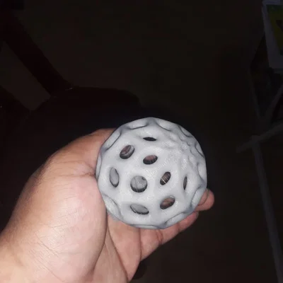 Moon Ball: Mô hình quả bóng 3D thiết kế dạng lưới độc đáo