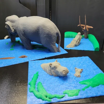 Sông Cá Sấu - Diorama nghệ thuật/điêu khắc để bàn