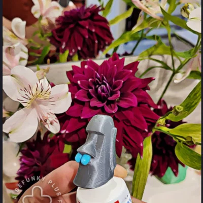 Nắp đậy kem đánh răng hình đầu tượng Moai độc đáo cho phòng tắm