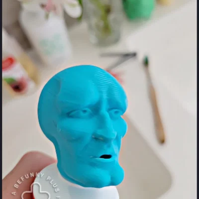 Nắp đậy kem đánh răng Handsome Squidward độc đáo cho phòng tắm