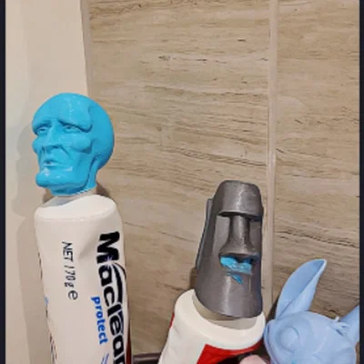 Nắp đậy kem đánh răng Handsome Squidward độc đáo cho phòng tắm