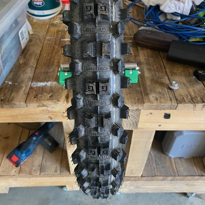 Cradle Cân Bằng Bánh Xe Xe Máy (Motorcycle Wheel Balancing Cradles)