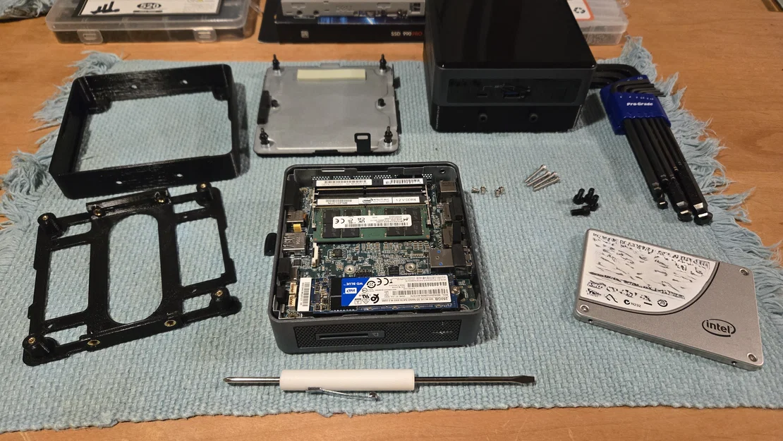 Bộ mở rộng vỏ Intel NUC 10 Slim để lắp SSD/HDD 2.5in - Image 2