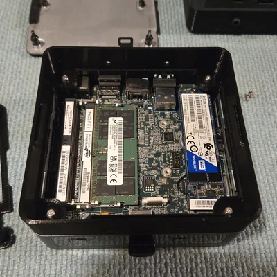 Bộ mở rộng vỏ Intel NUC 10 Slim để lắp SSD/HDD 2.5in