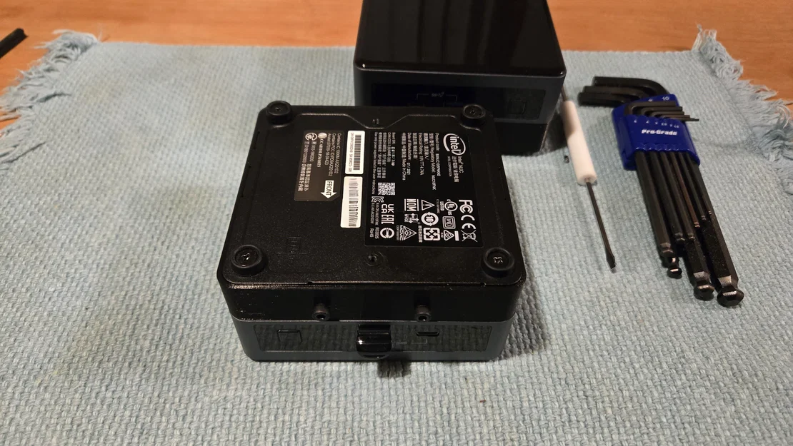 Bộ mở rộng vỏ Intel NUC 10 Slim để lắp SSD/HDD 2.5in - Image 6