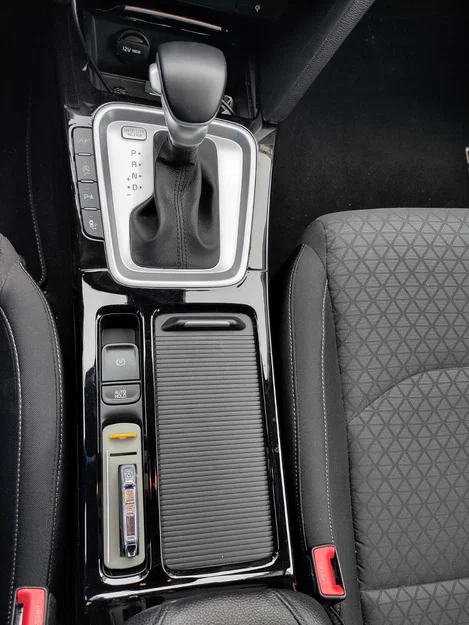 Khay để đồ tiện ích cho bảng điều khiển trung tâm Kia CEED/XCEED - Image 2