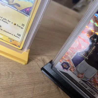 Chân đế trưng bày thẻ bài PSA (TCG graded cards stand) in 3D
