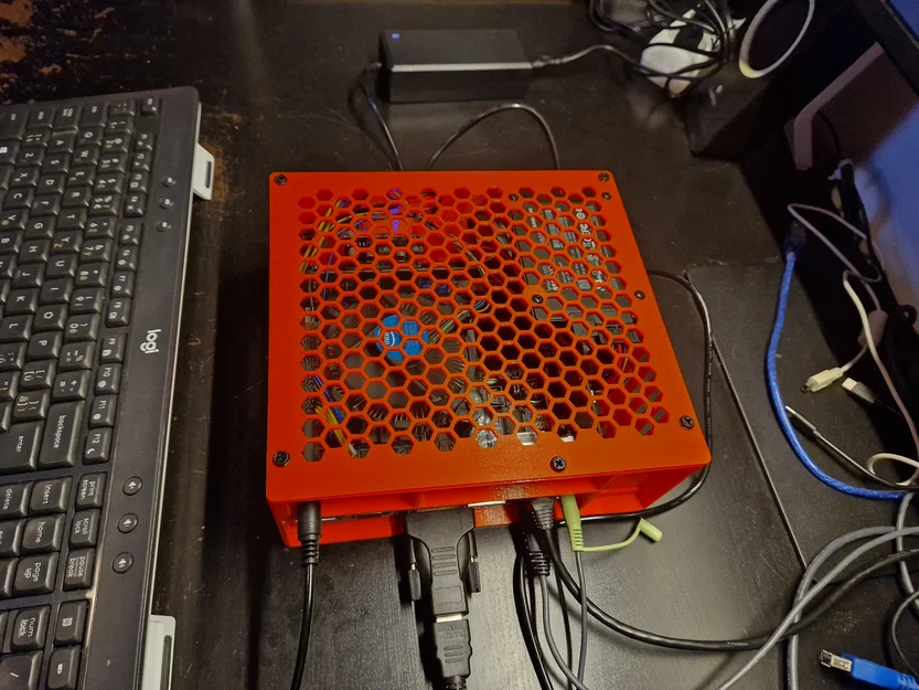 Vỏ PC mATX đơn giản (Simple mATX form PC chassis) - Image 1