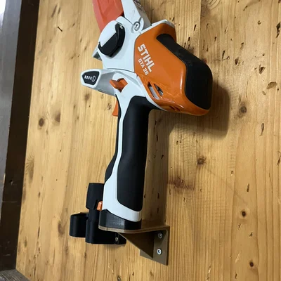 Giá treo tường thông minh cho máy cưa cầm tay Stihl GTA 26