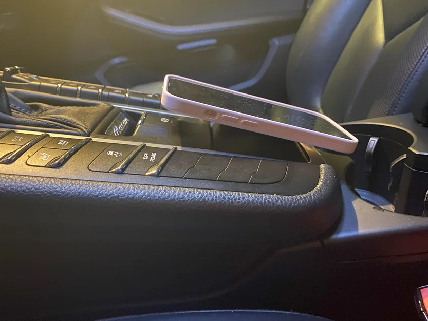 Sạc MagSafe cho Porsche Macan 2015-2021 (không gói smoker's package) - Image 1