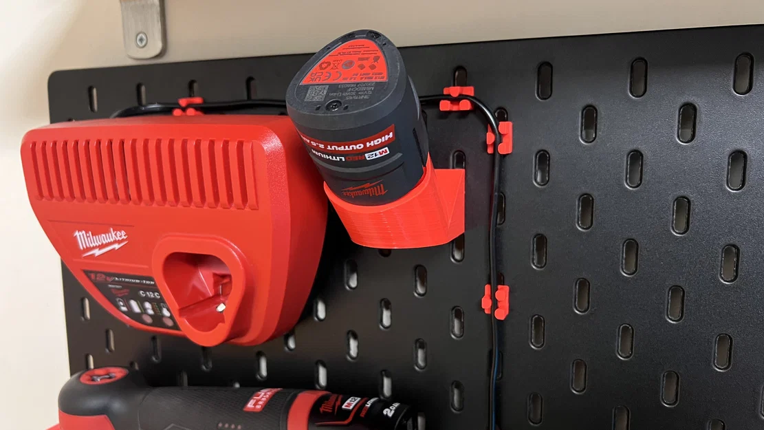Giá treo pin Milwaukee M12 cho bảng treo IKEA Skadis cực gọn - Image 1