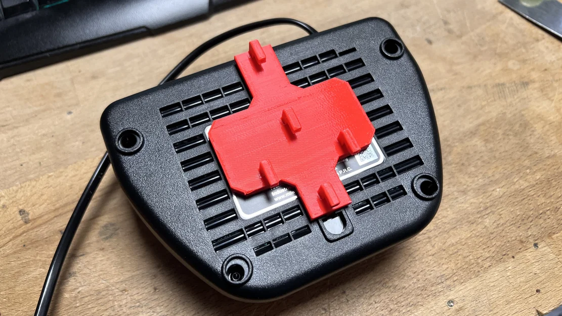 Giá treo sạc Milwaukee M12 cho Ikea Skadis - Image 3