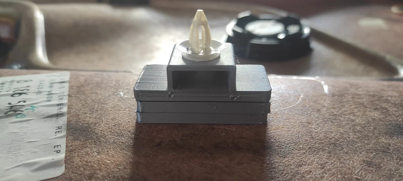 Ngàm giữ clip ốp cửa BMW E36 (BMW E36 door panel clip holder) - Image 3