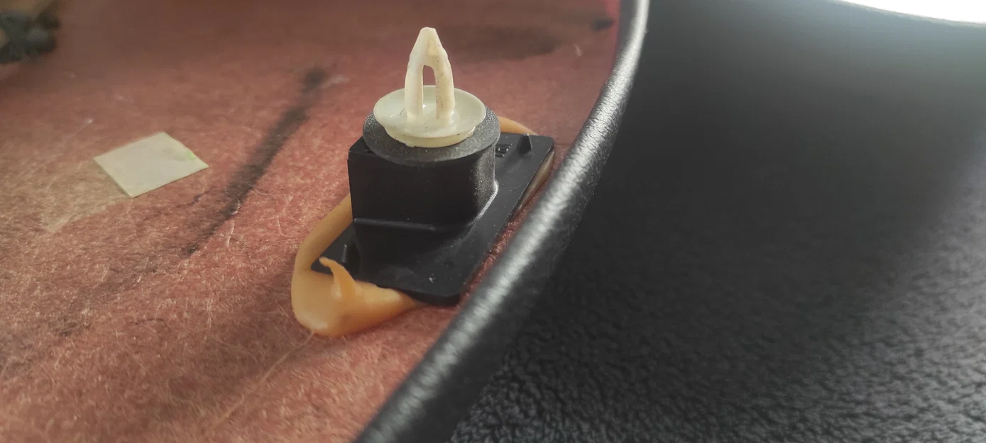 Ngàm giữ clip ốp cửa BMW E36 (BMW E36 door panel clip holder) - Image 19