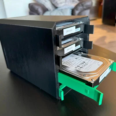 Rack Hot-Swappable 4 x 3.5" HDD kèm quạt 120mm