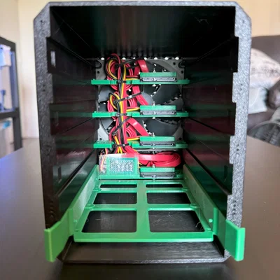 Rack Hot-Swappable 4 x 3.5" HDD kèm quạt 120mm