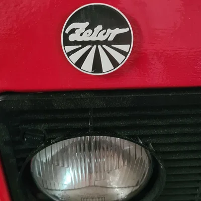 Mô hình logo Zetor in 3D trang trí máy cày cực chất
