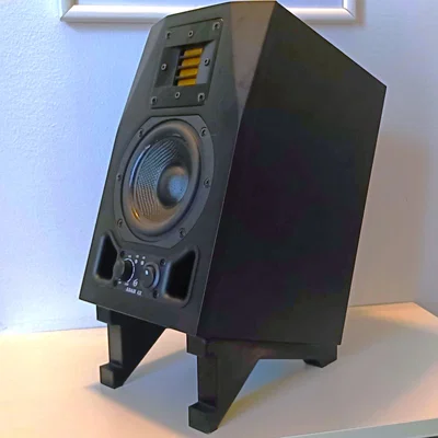 Kệ Đỡ Loa Nghiêng (Tilted Speaker Stand)