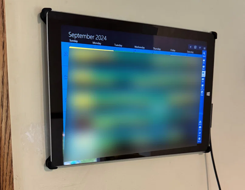 Giá treo tường tối giản cho Surface Pro 3 & Surface Pro 4 - Image 1