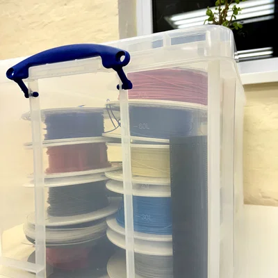 Hộp Đựng Hạt Hút Ẩm Gắn Góc - Giải Pháp Bảo Quản Sợi Nhựa Khô Ráo