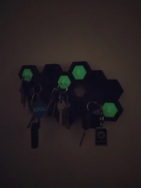 Móc treo chìa khóa gắn tường dạng tổ ong (Honeycomb wall key holder) - Image 3