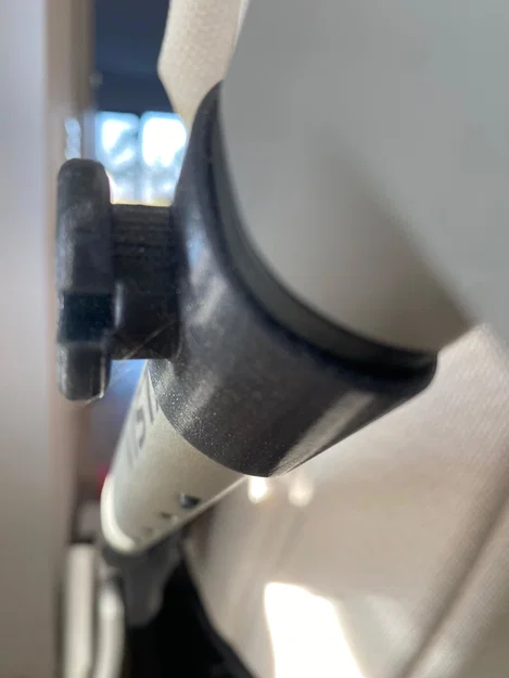 Uppababy Vista Cup Holder – Giá đỡ ly cho xe đẩy Vista - Image 3